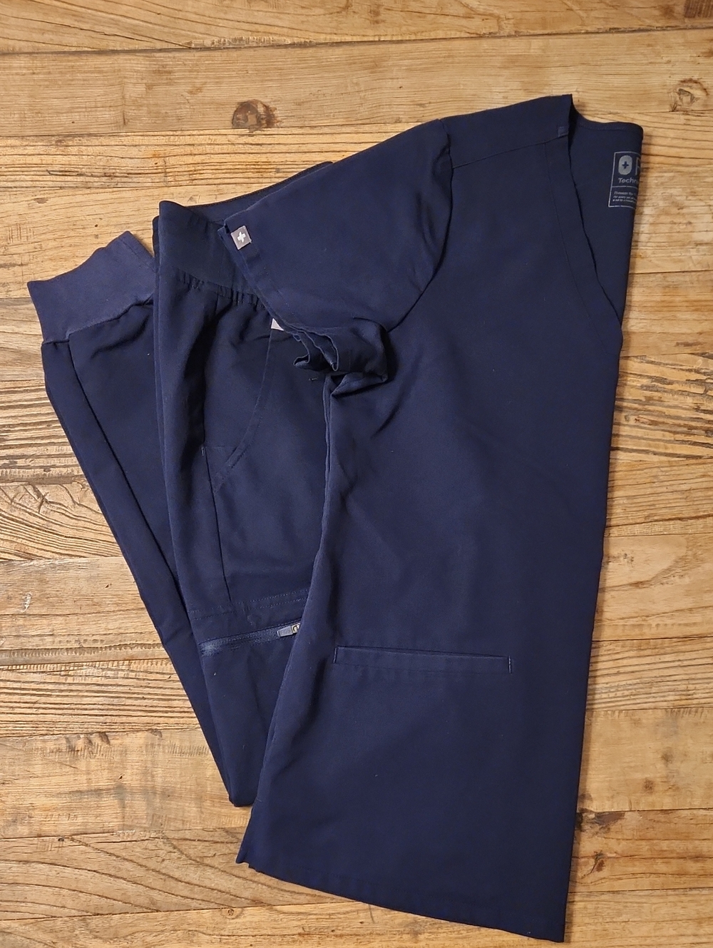 Figs 'Navy' Scrub Set